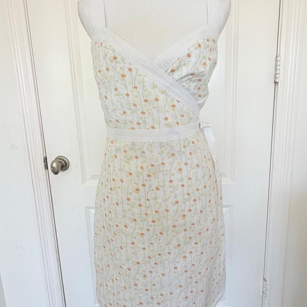 Max Studio Floral Wrap Dress Size 0 XS Mini Cottagecore Lace Trim